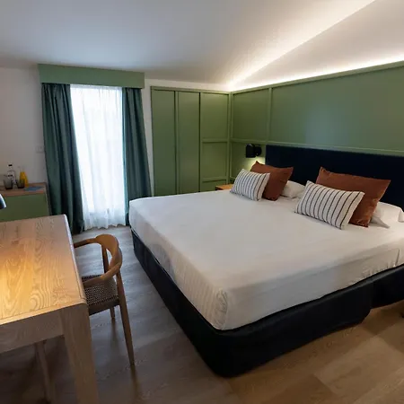 Intelier Rosa Hotel 4*
